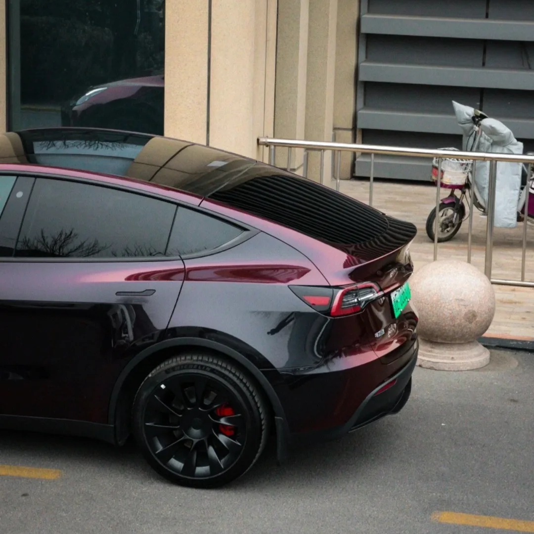 Tesla Glossy PET Diamonds Black Red Car Vinyl Wrap