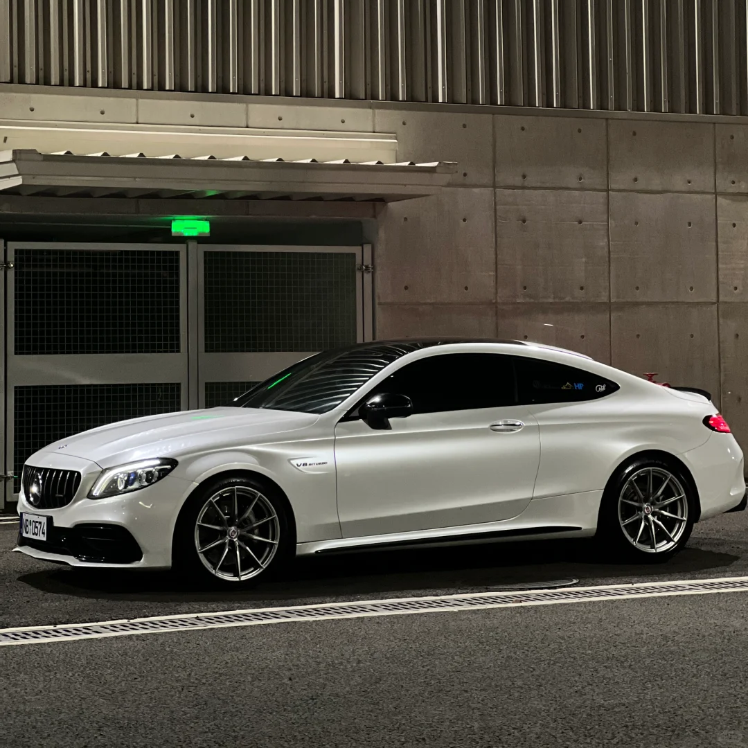 Gloss Pearl White Car Vinyl Wrap