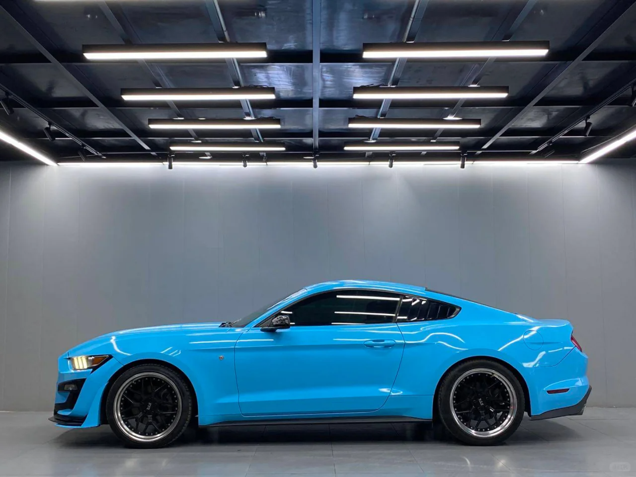 Super Gloss Sky Blue Car Vinyl Wrap