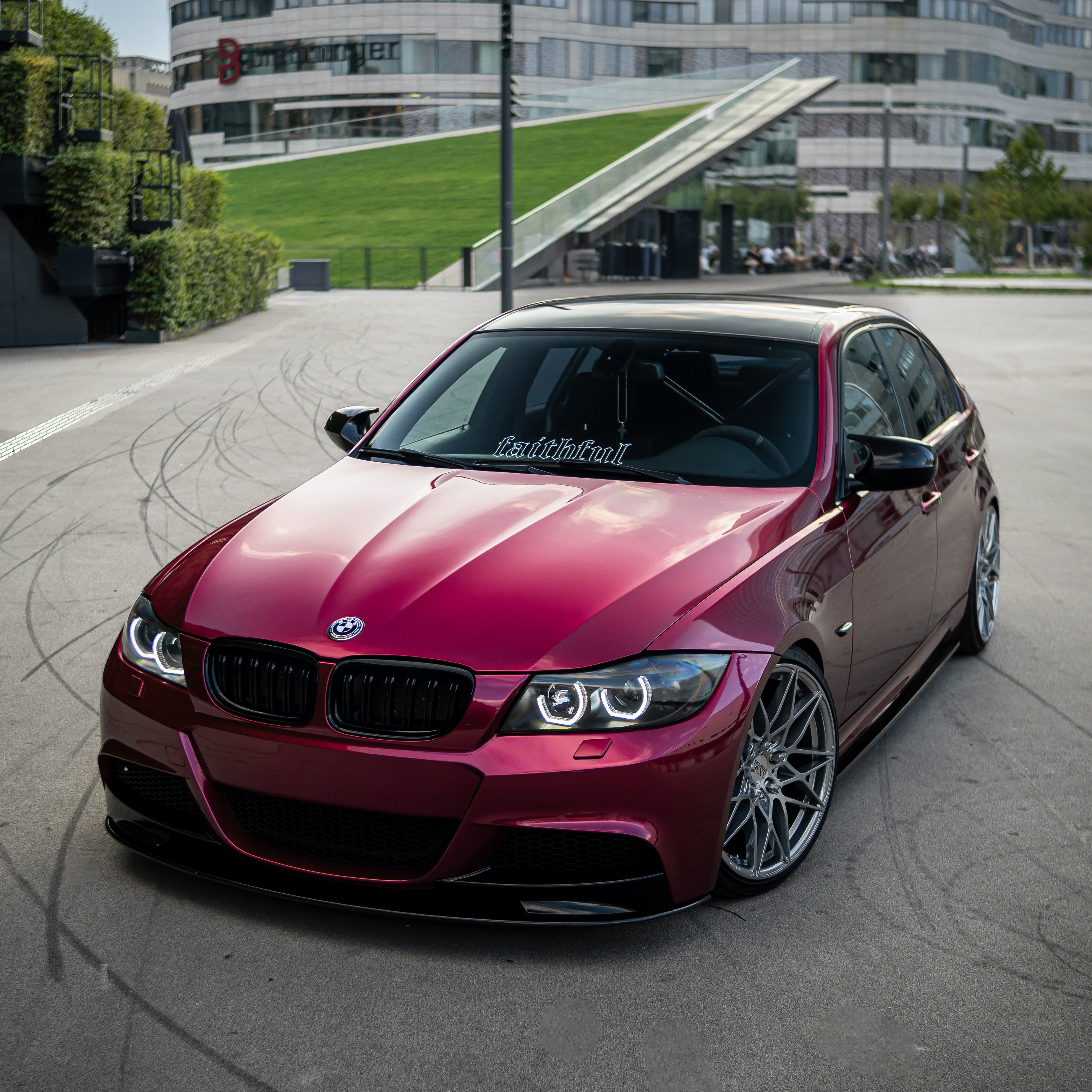 PET Glossy Metallic Rubellite Purple Vinyl Wrap