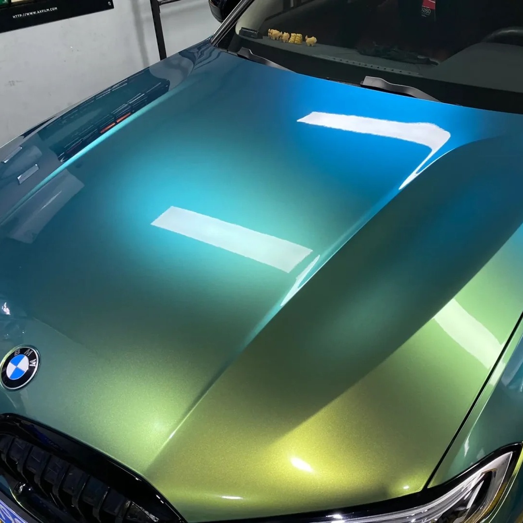 Glossy Chameleon Jungle Green Car Vinyl Wrap