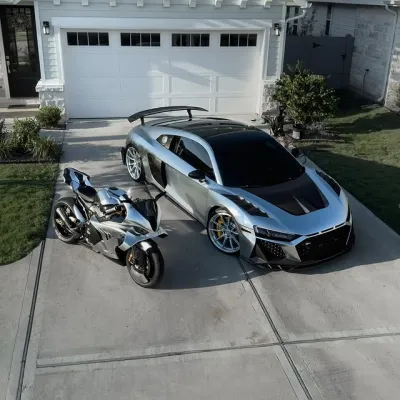 Matte Chrome Alexander Silver Car Vinyl Wrap 01