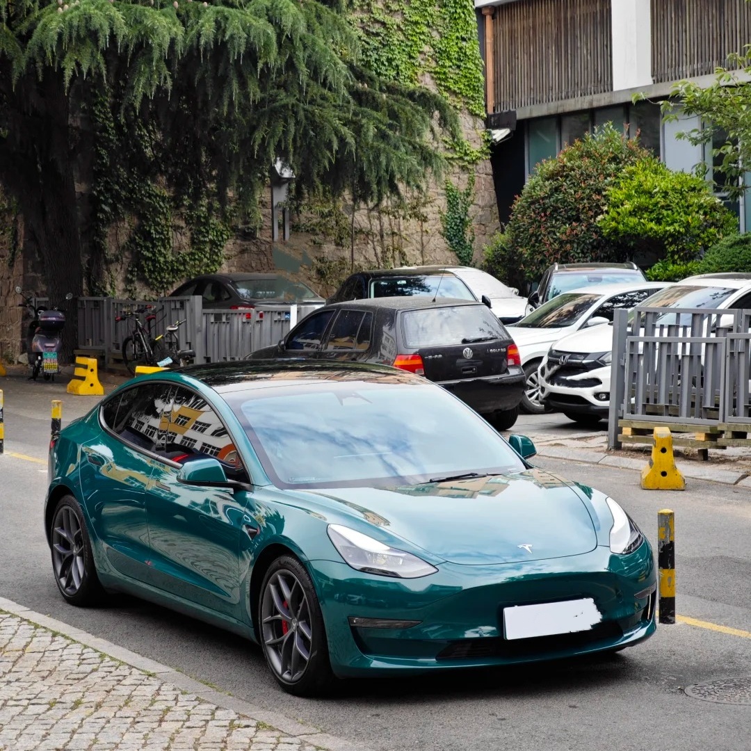 TPU Glossy Hell Green Paint Protection Film