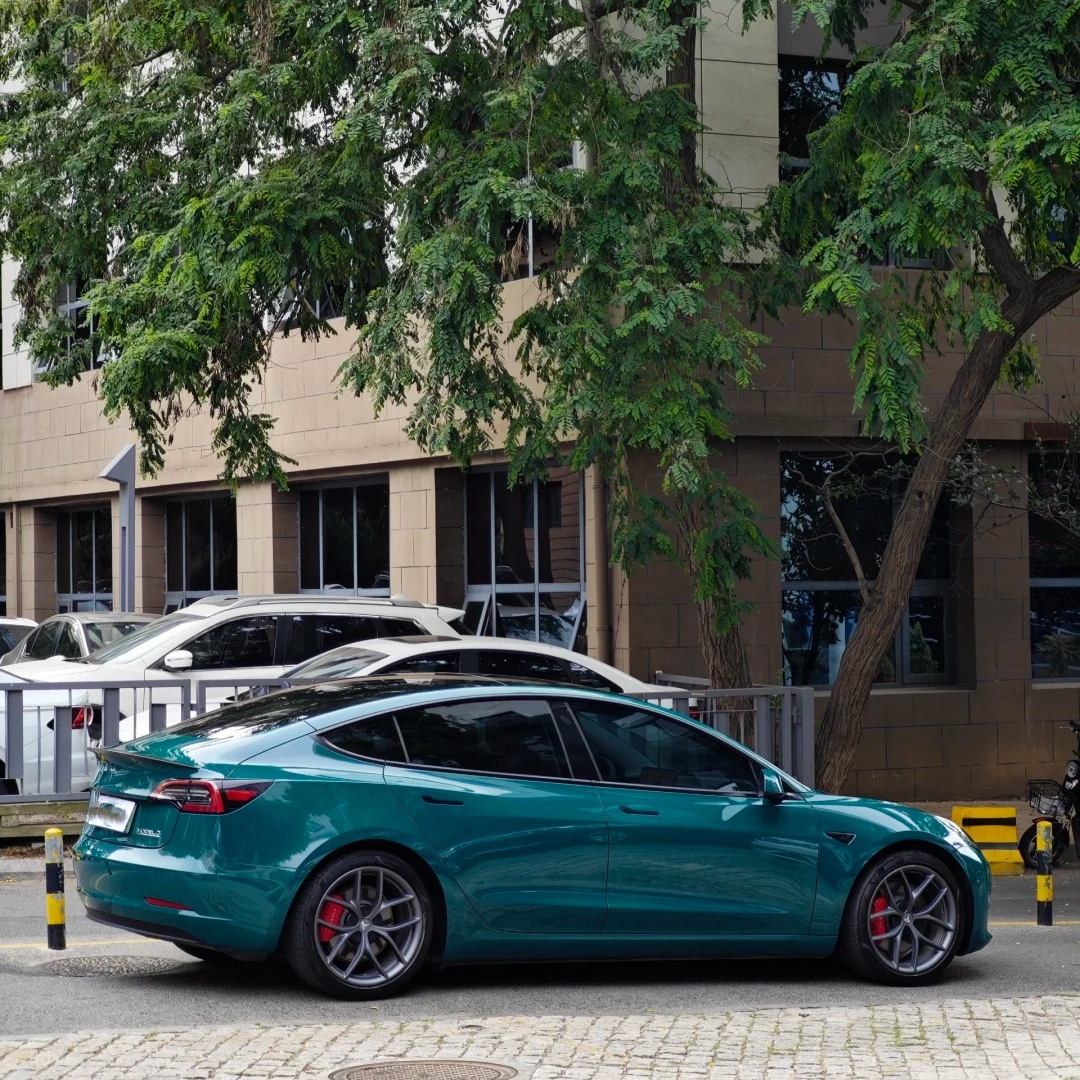 TPU Glossy Hell Green Paint Protection Film