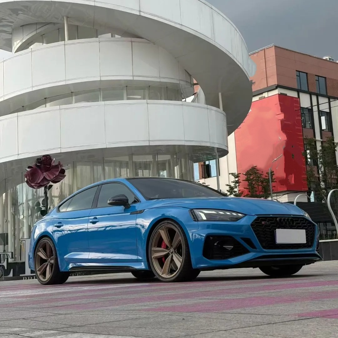 TPU Glossy Streamer Blue Paint Protection Film