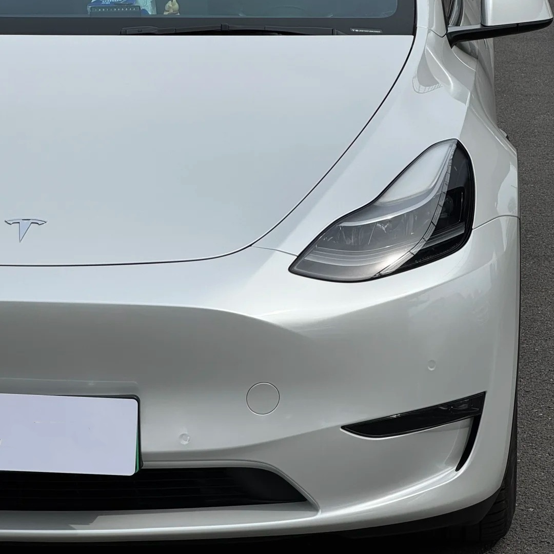 TPU Liquid Metallic Mousse White Paint Protection Film