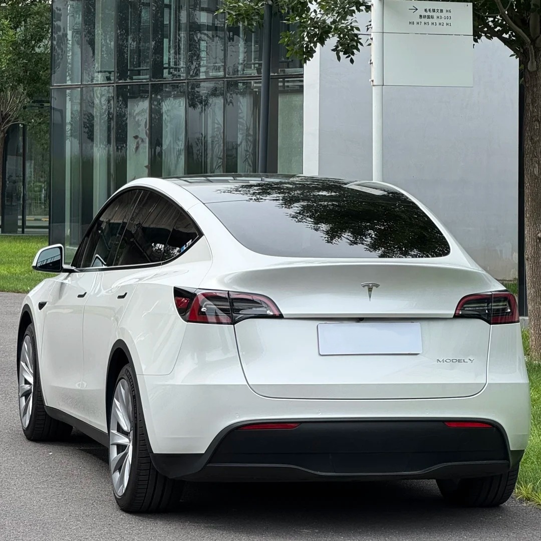 TPU Liquid Metallic Mousse White Paint Protection Film