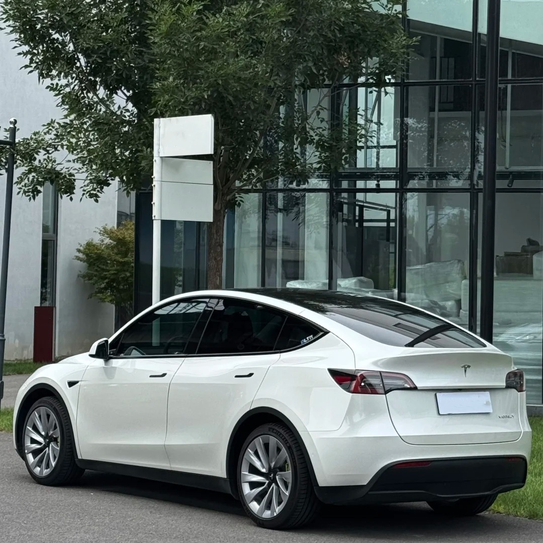 TPU Liquid Metallic Mousse White Paint Protection Film