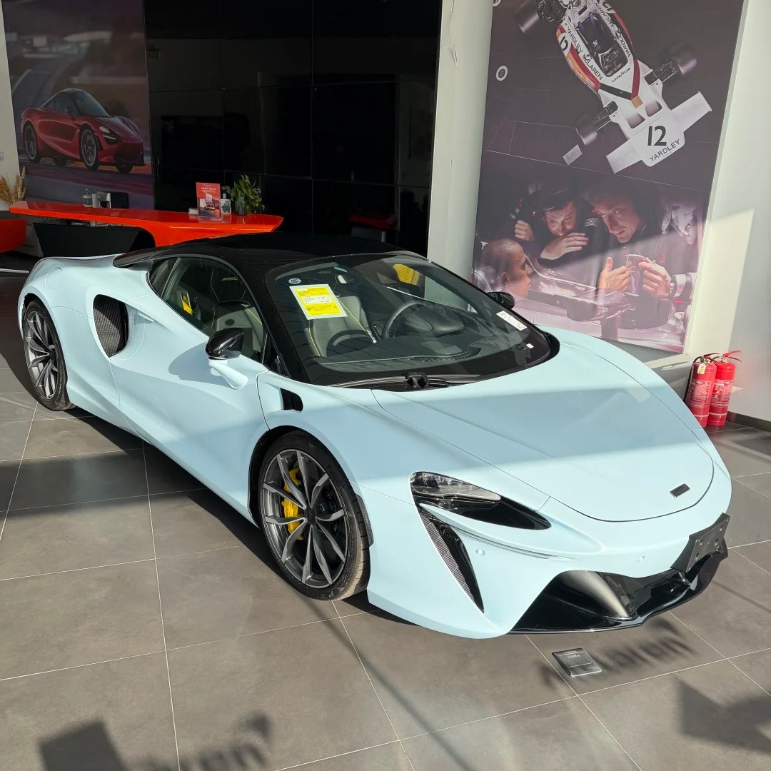 TPU Gloss Muriwai White Paint Protection Film