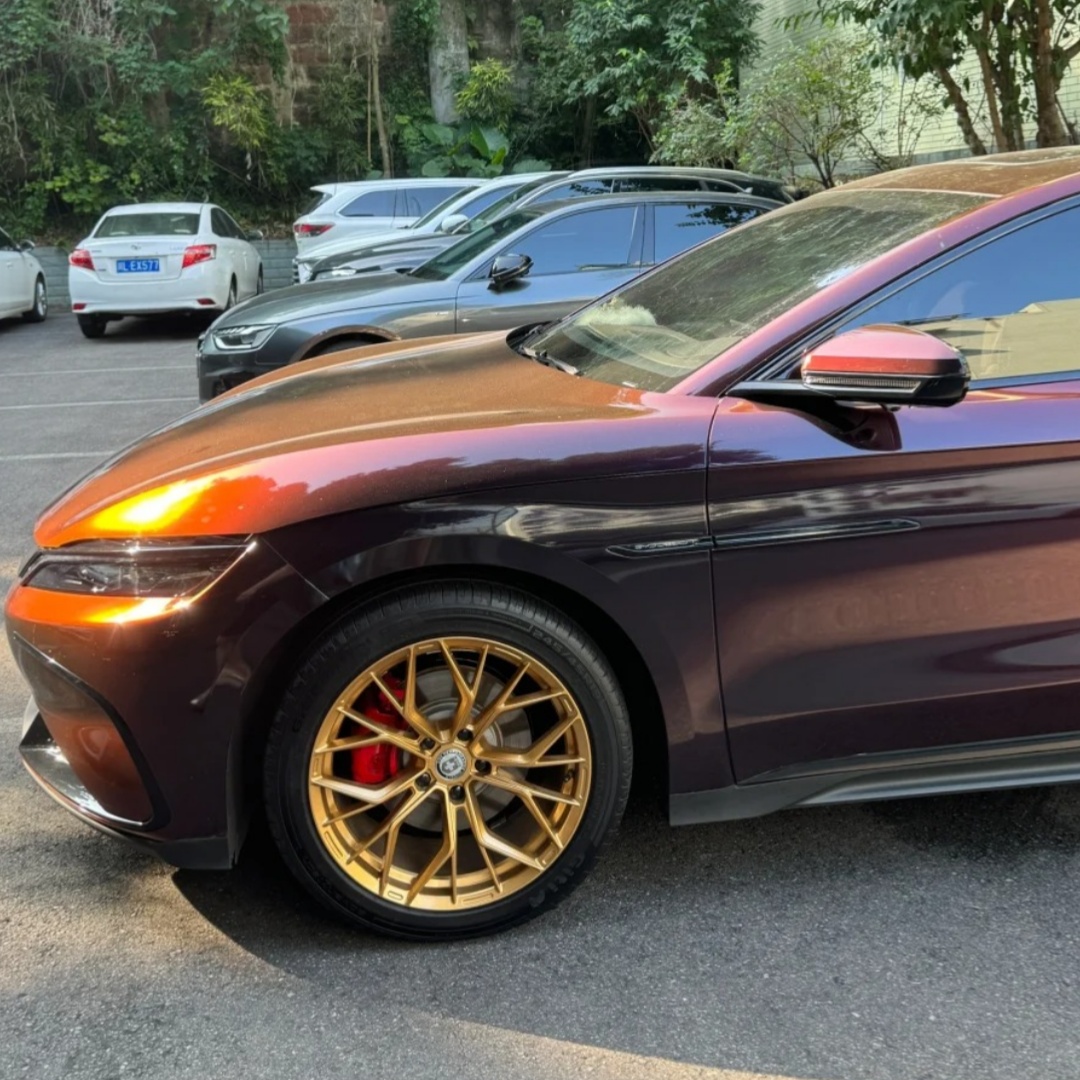 TPU Streaming Black Charm Red Paint Protection Film