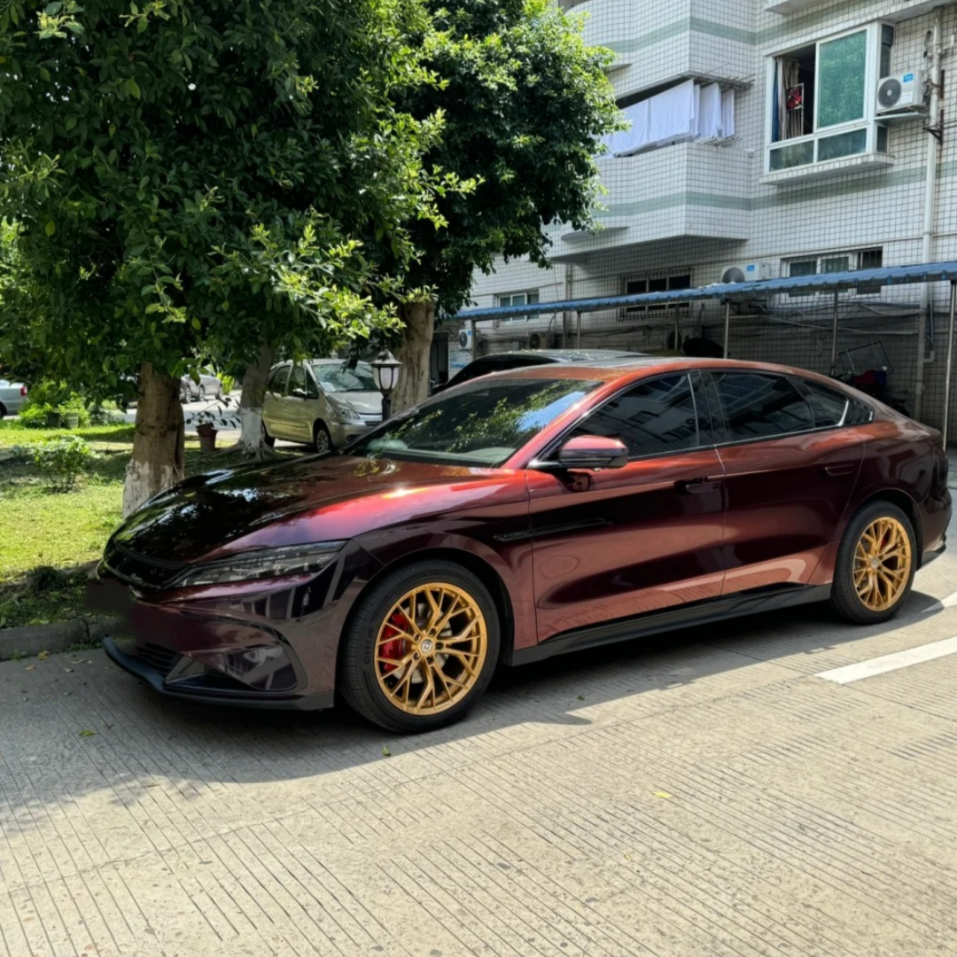 TPU Streaming Black Charm Red Paint Protection Film