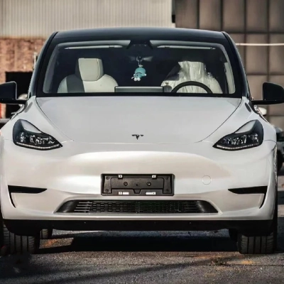 TPU Super Glossy Bright Moon White Paint Protection Film 02