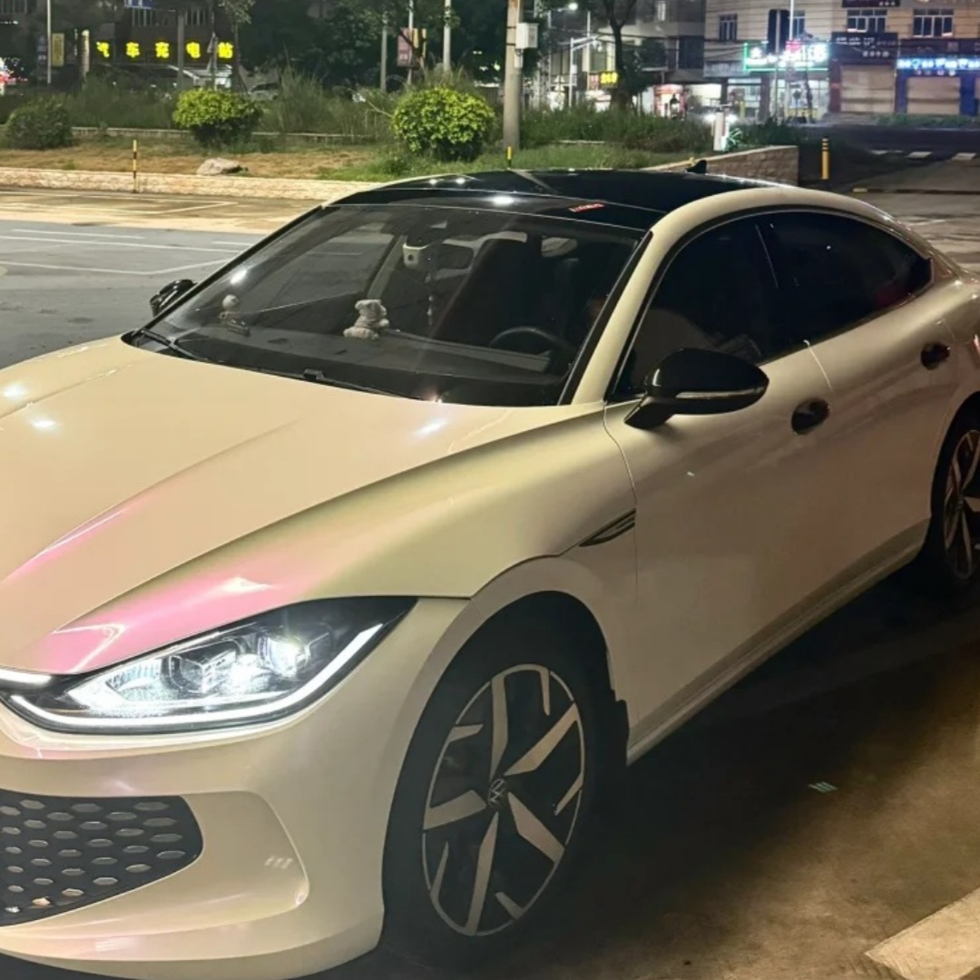 TPU Super Glossy White to Purple Paint Protection Film