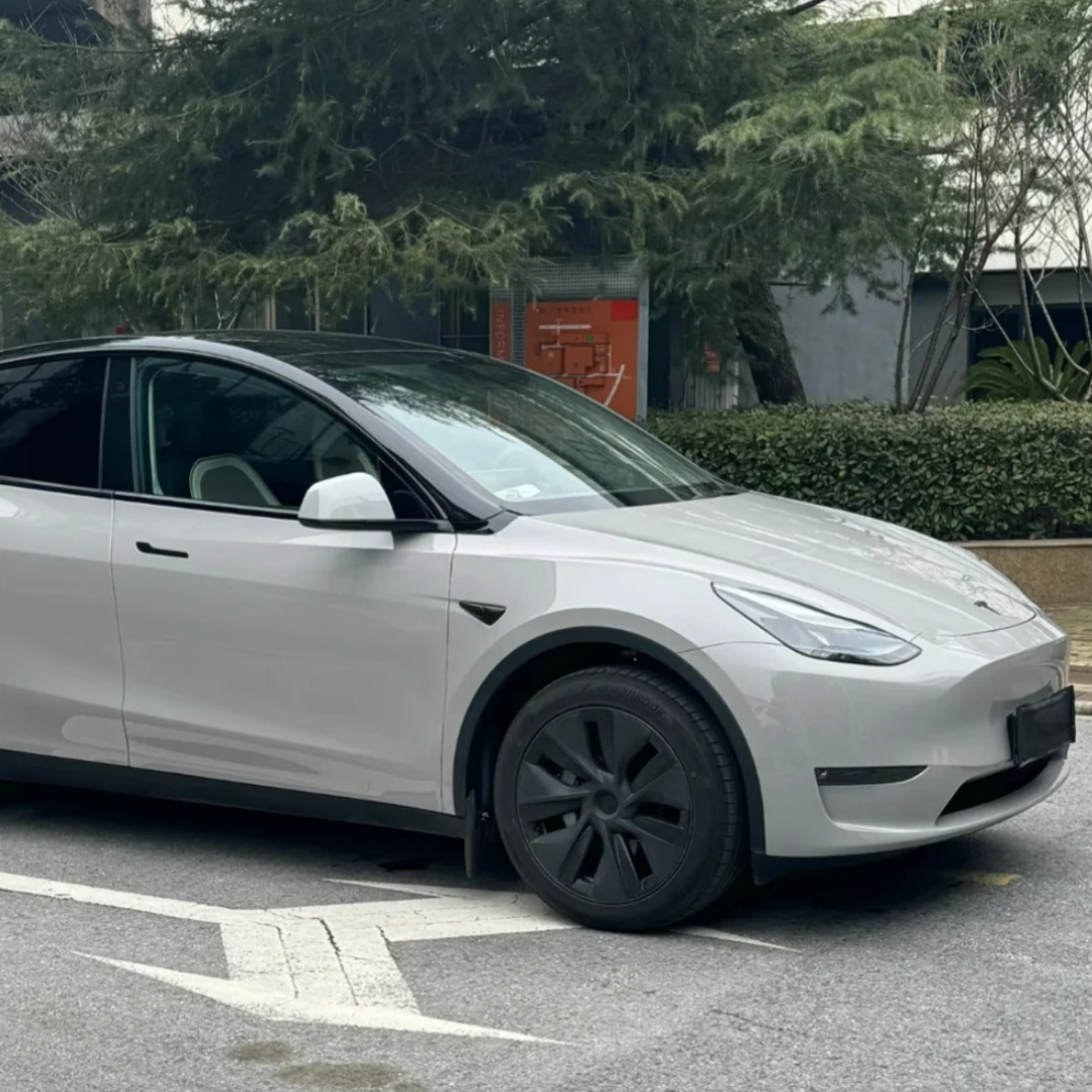 TPU Super Glossy Chalk Grey Paint Protection Film