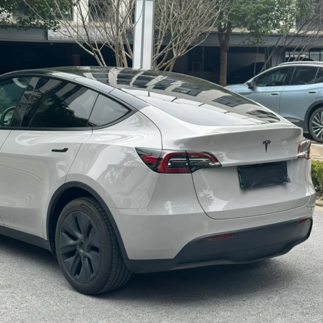 TPU Super Glossy Chalk Grey Paint Protection Film