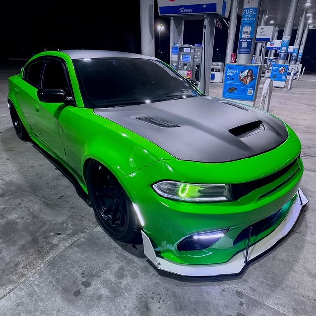 Super Gloss Viper Green Car Vinyl Wrap
