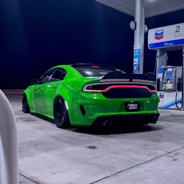 Super Gloss Viper Green Car Vinyl Wrap