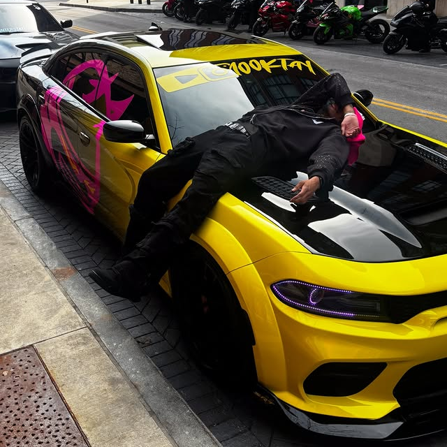 Yellow And Black Gradient Customized Car Vinyl Wrap