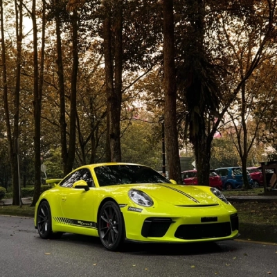 Gloss Acid Lime Green Car Vinyl Wrap 02