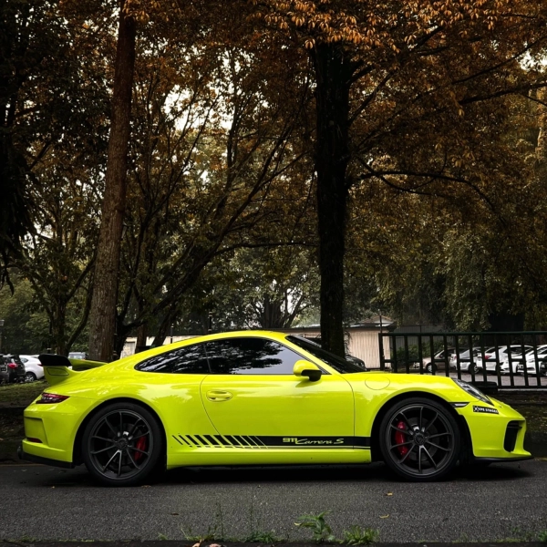 Gloss Acid Lime Green Car Vinyl Wrap
