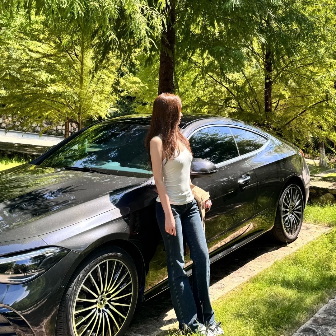 Gloss Metallic Graphite Gray Car Vinyl Wrap