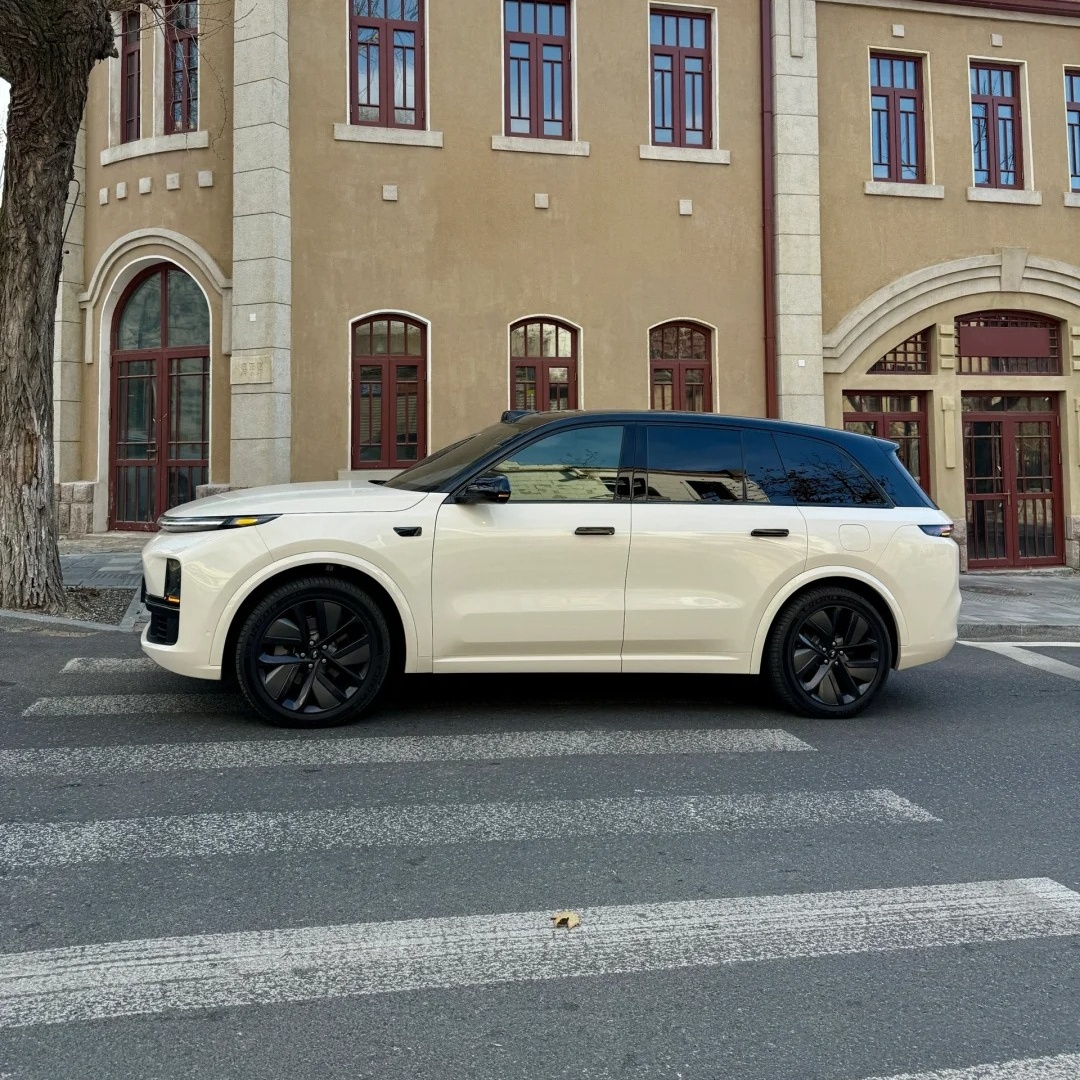 Gloss Pepper Coopers White Car Vinyl Wrap