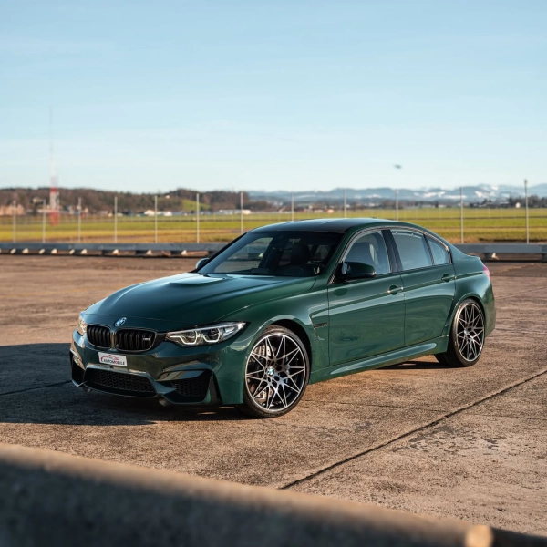 Gloss Metallic British Racing Green Car Vinyl Wrap