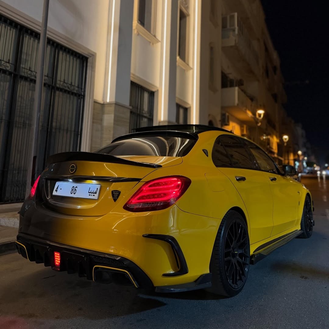 Black And Yellow Customized Car Vinyl Wrap