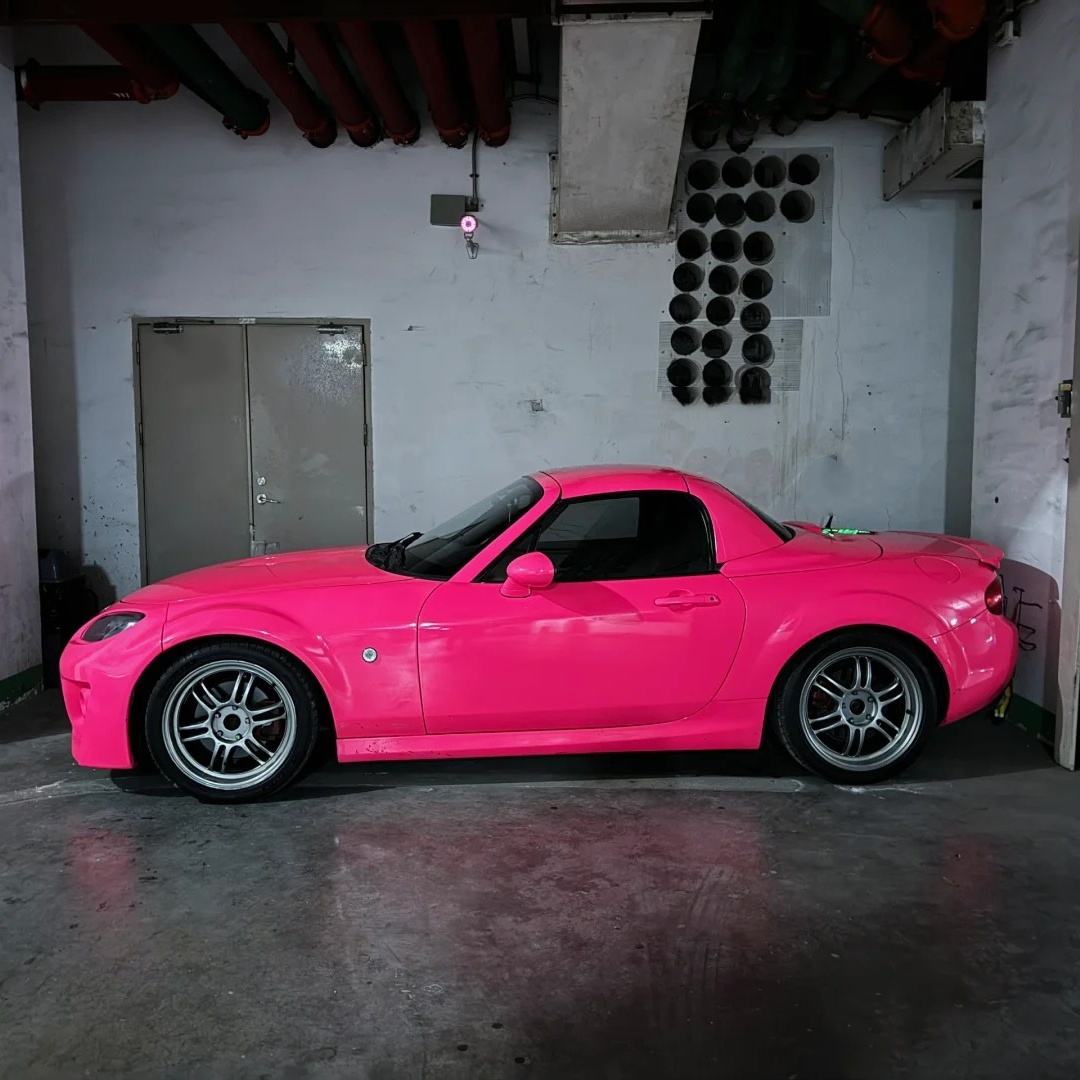 Super Gloss Fluorescent Pink Car Vinyl Wrap