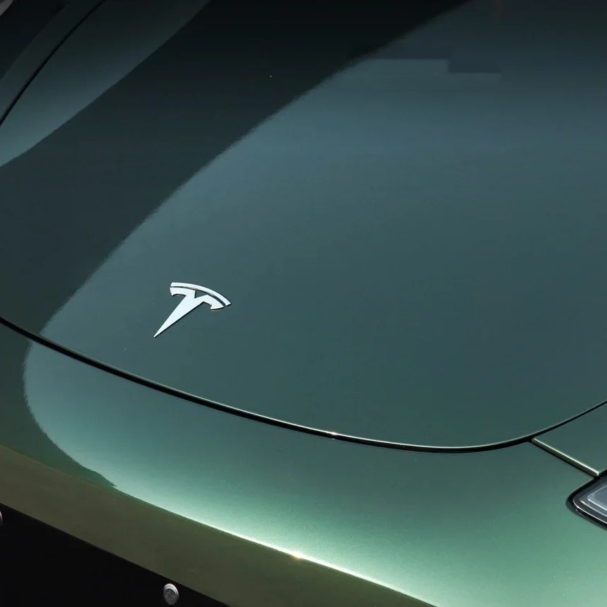 Gloss Metallic Gotland Green Car Vinyl Wrap