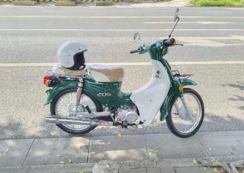 High Gloss Vintage Racing Green Car Vinyl Wrap review 