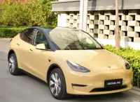  Super Gloss Sandstorm Yellow Desert Yellow Car Vinyl Wrap review 1