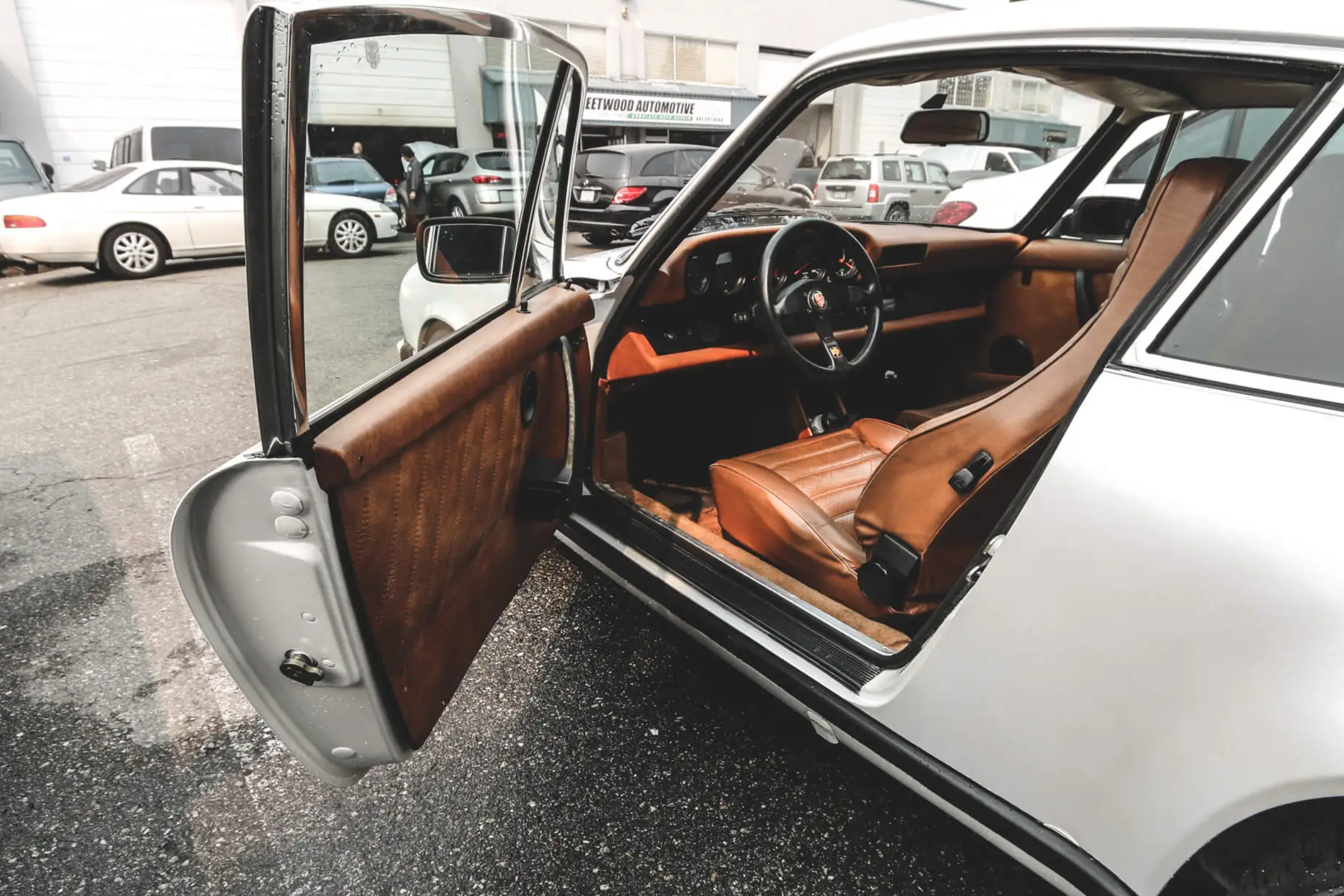 Super Gloss Crystal White Car Vinyl Wrap review 2