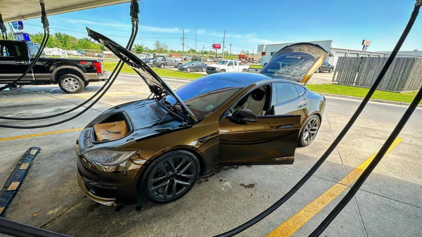 Gloss Metallic Midnight Gold Car Vinyl Wrap review 0