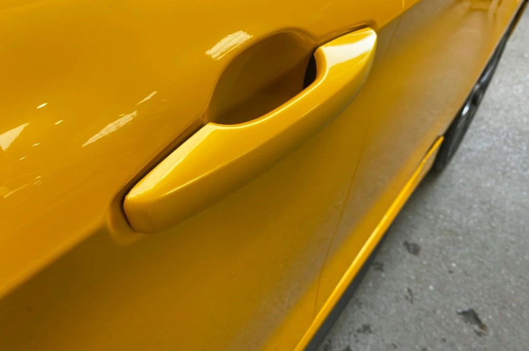 Gloss Metallic Golden Yellow Car Vinyl Wrap review borber 02