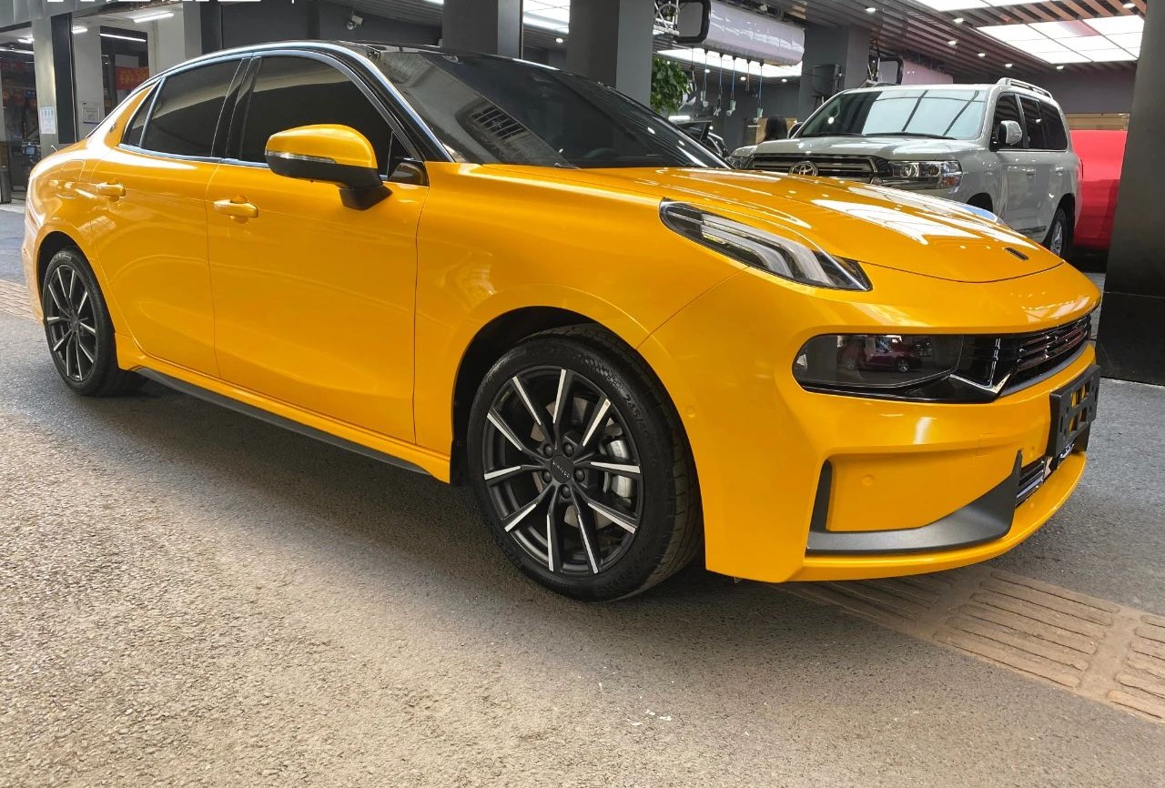 Gloss Metallic Golden Yellow Car Vinyl Wrap review borber 03