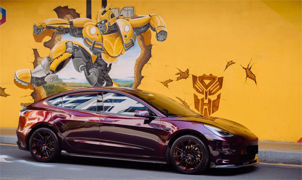 PET Gloss Shifting Red to Black Car Vinyl Wrap review 0