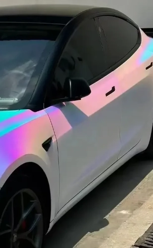 Holographic Chrome Rainbow White Car Vinyl Wrap (Non-Stretchable) review 