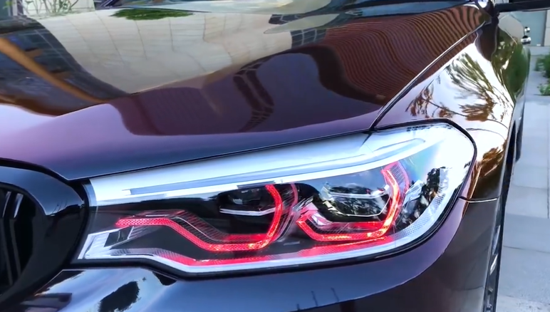 PET Gloss Shifting Red to Black Car Vinyl Wrap review 1