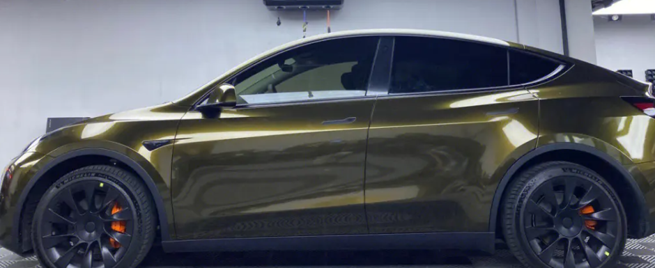 Gloss Metallic Midnight Gold Car Vinyl Wrap review 1