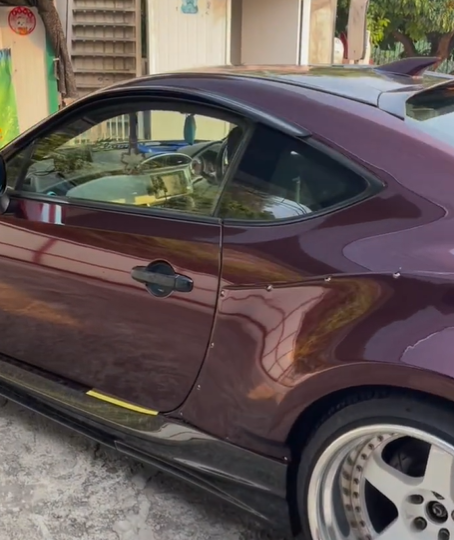 Gloss Metallic Black Rose Car Vinyl Wrap review 1