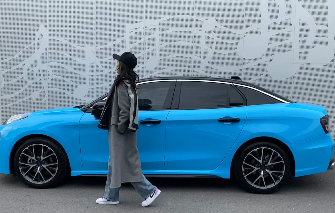 Gloss Crystal Blue Sky Car Vinyl Wrap review Brenda castillo