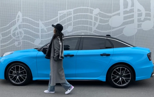 Gloss Crystal Blue Sky Car Vinyl Wrap review 