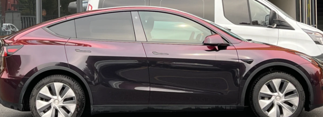 PET Gloss Shifting Red to Black Car Vinyl Wrap review 2