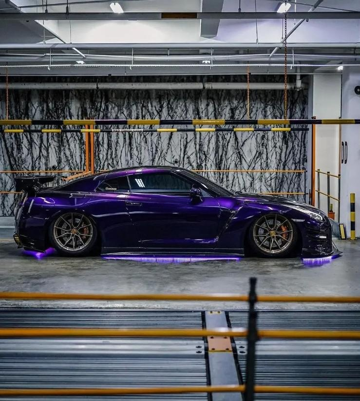 PET Gloss Metallic Midnight Purple Car Vinyl Wrap review 3