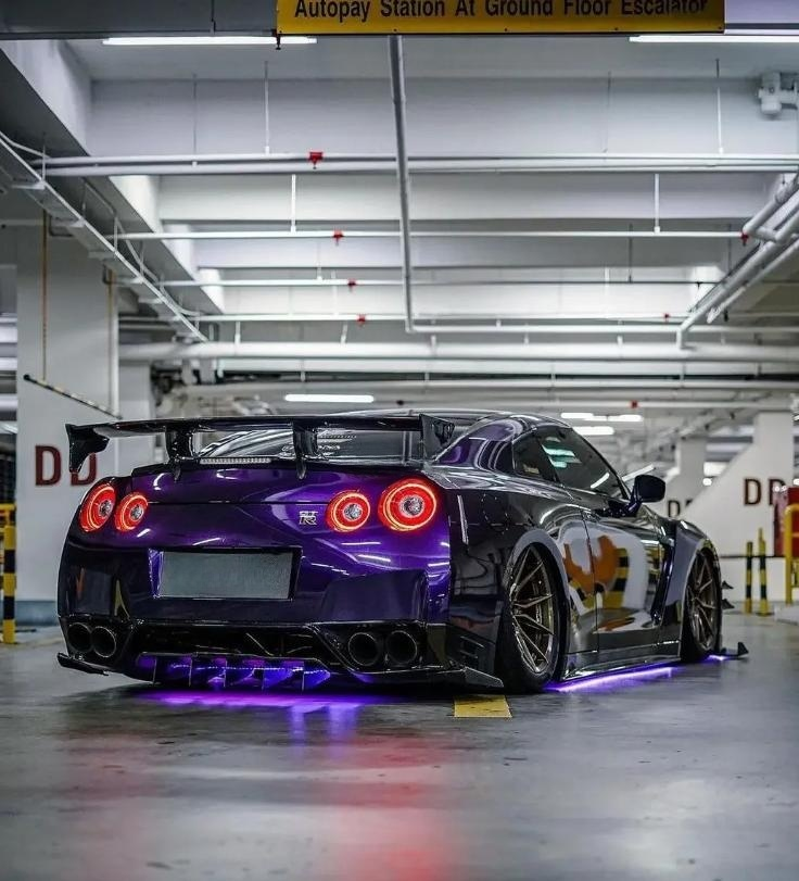 PET Gloss Metallic Midnight Purple Car Vinyl Wrap review 6