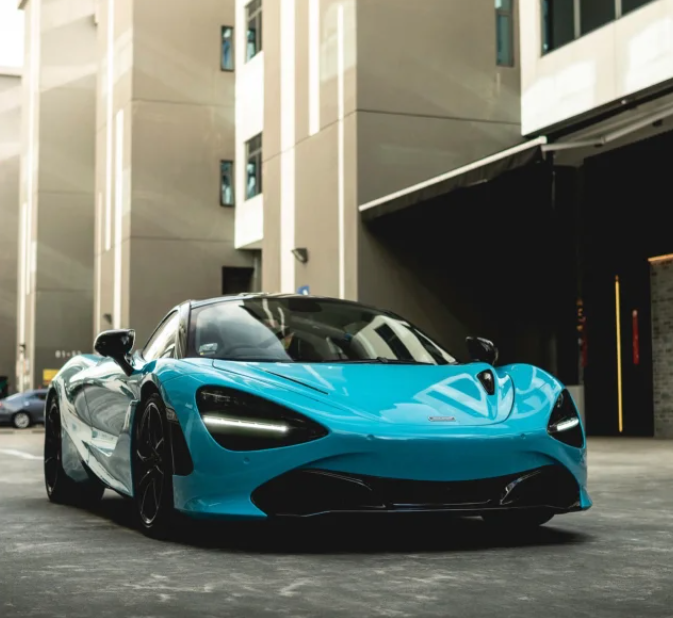 Gloss Crystal Blue Sky Car Vinyl Wrap review Michael Gort 05