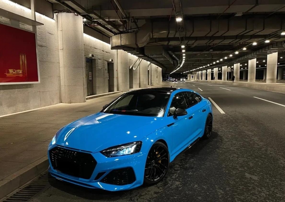 Gloss Crystal Blue Sky Car Vinyl Wrap review Debbie J 02