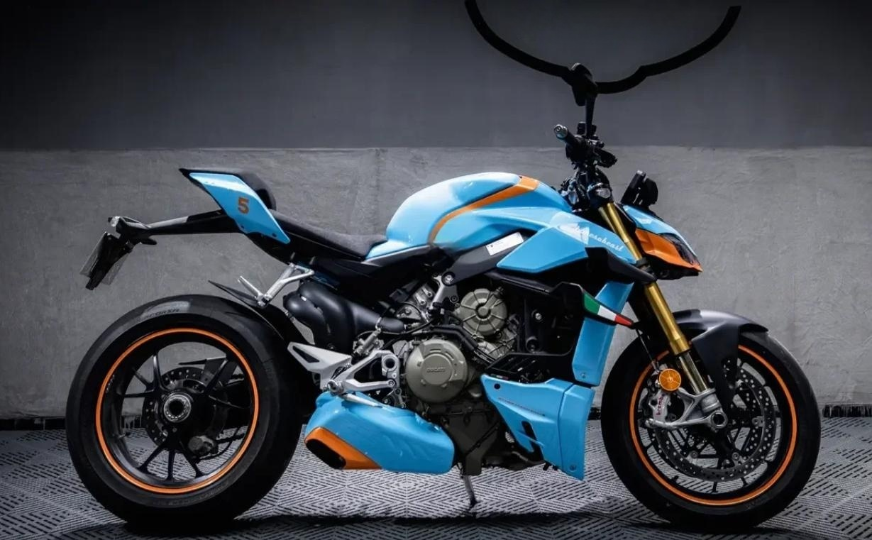 Gloss Crystal Blue Sky Car Vinyl Wrap review Josh 02