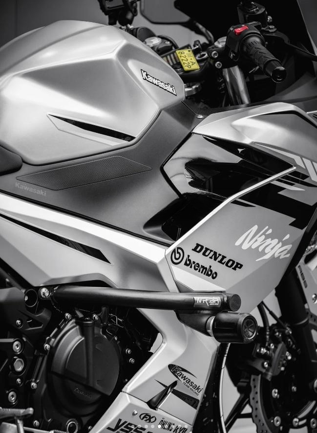 Matte Metallic Metal Silver Car Vinyl Wrap review Farhan 04